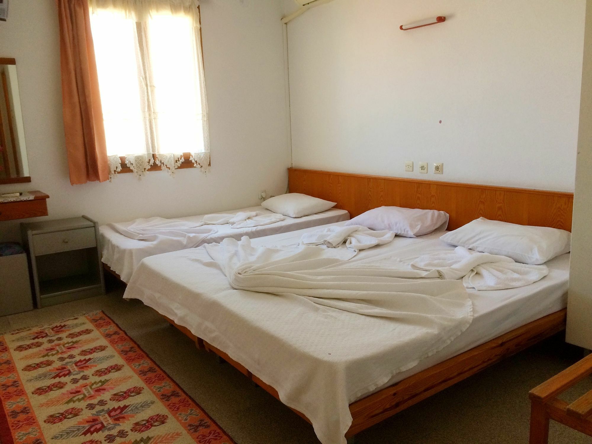 Parmis Rooms Çeşme Luaran gambar